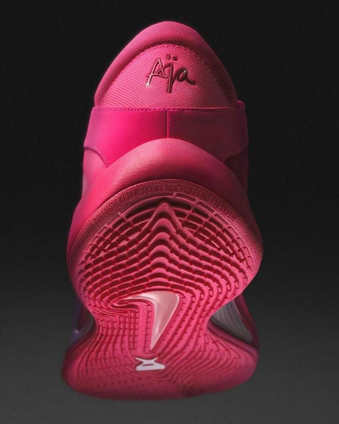 」突然发布！搭载「全新缓震科技」！球盟会网站入口Nike「巨星签名鞋(图5)